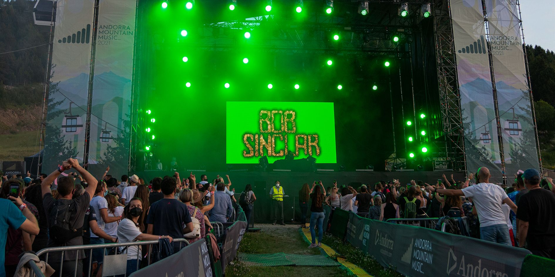 Imatge del concert de Bob Sinclar, el darrer del Mountain Music.