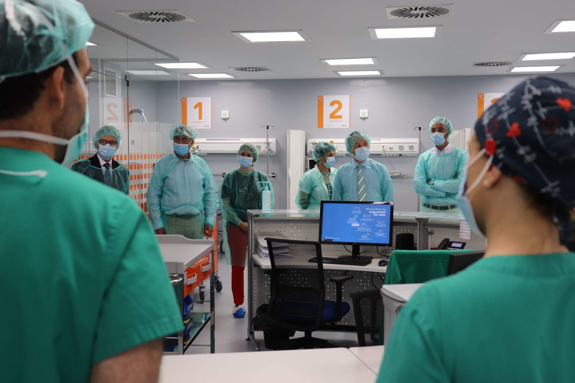 Les autoritats de Govern i el SAAS en la visita a les noves instal·lacions