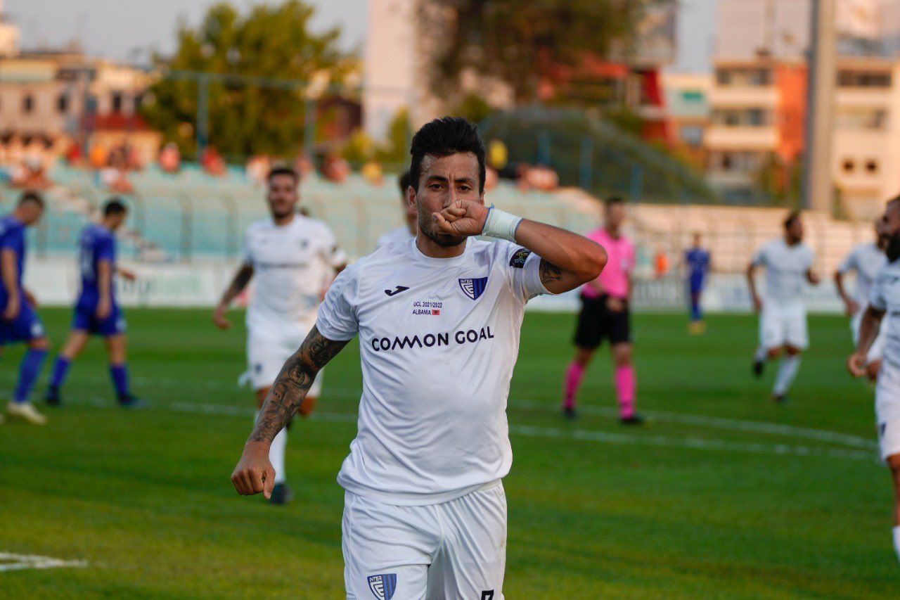 Genís Soldevila celebra un dels gols marcats amb la samarreta de l'Inter d'Escaldes.