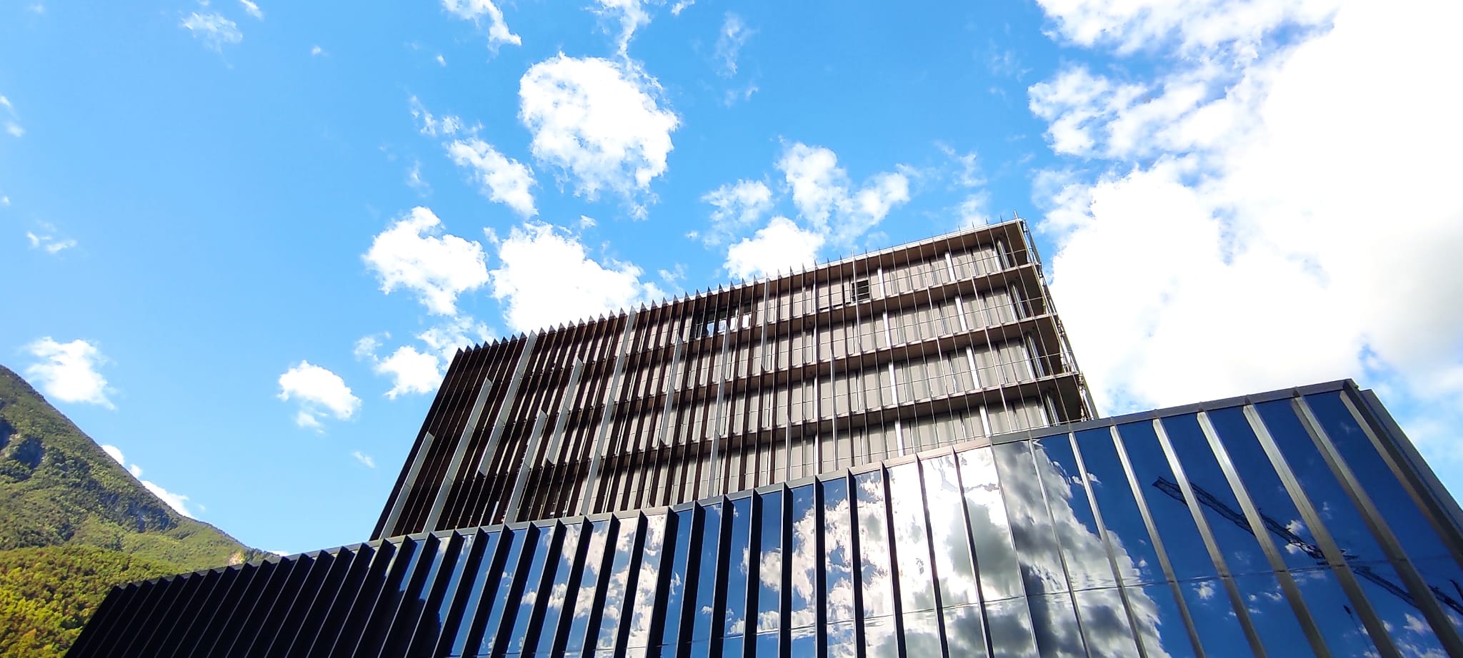 Una imatge exterior de la Seu de la Justícia. Una imatge exterior de la Seu de la Justícia.