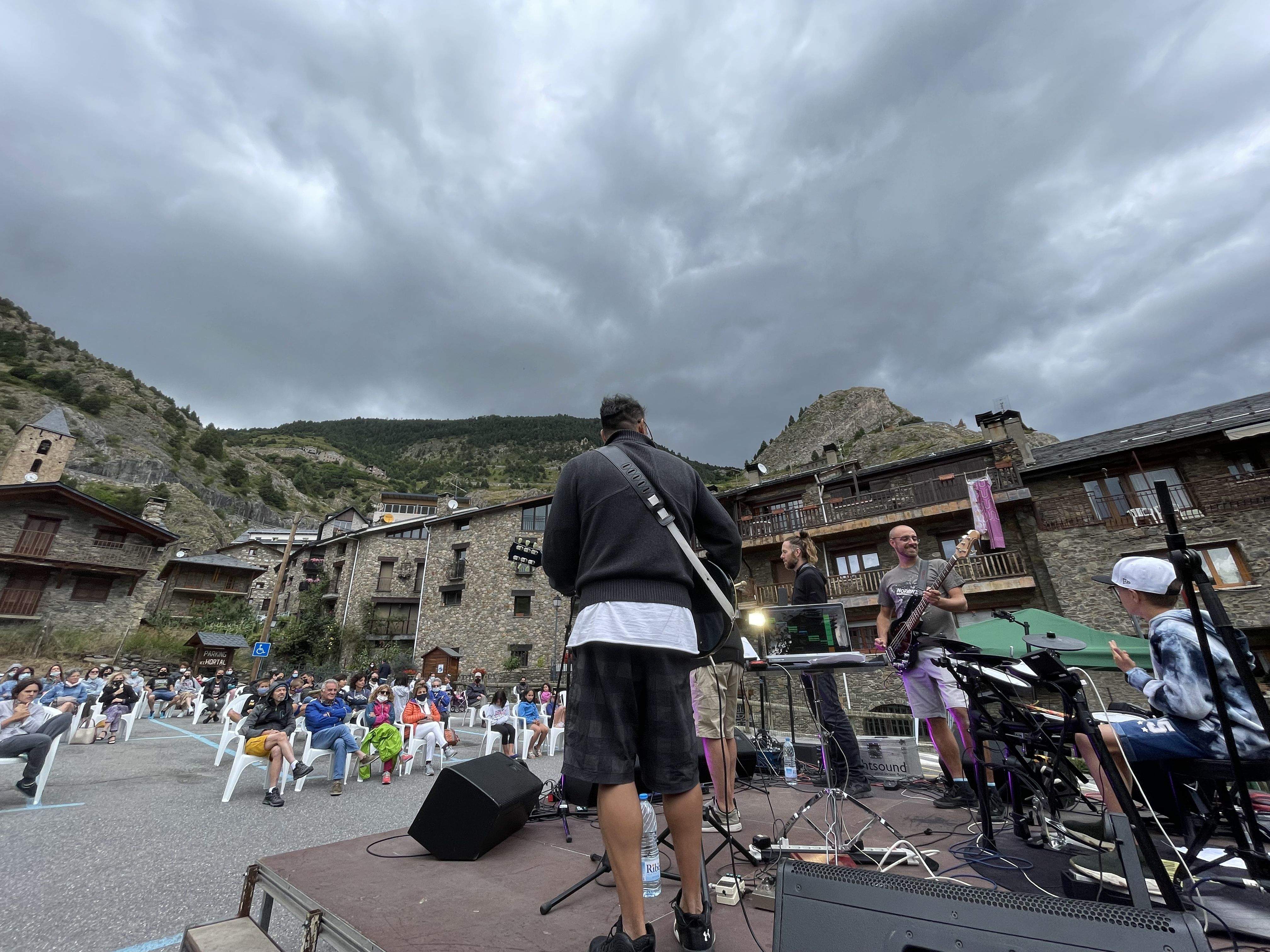Un dels primers concerts del festival 'Música al carrer'