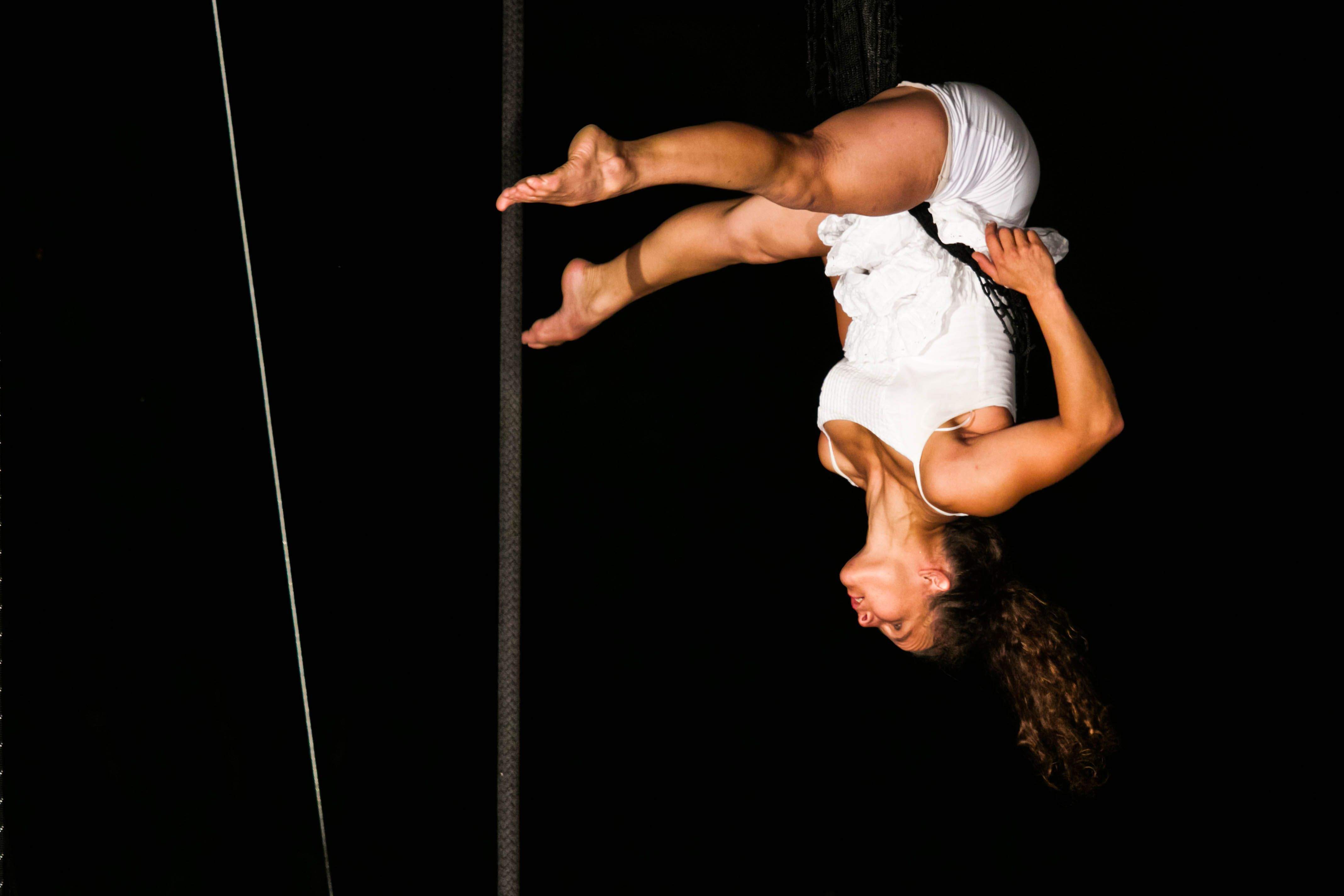 Una de les acrobàcies de La Trena.