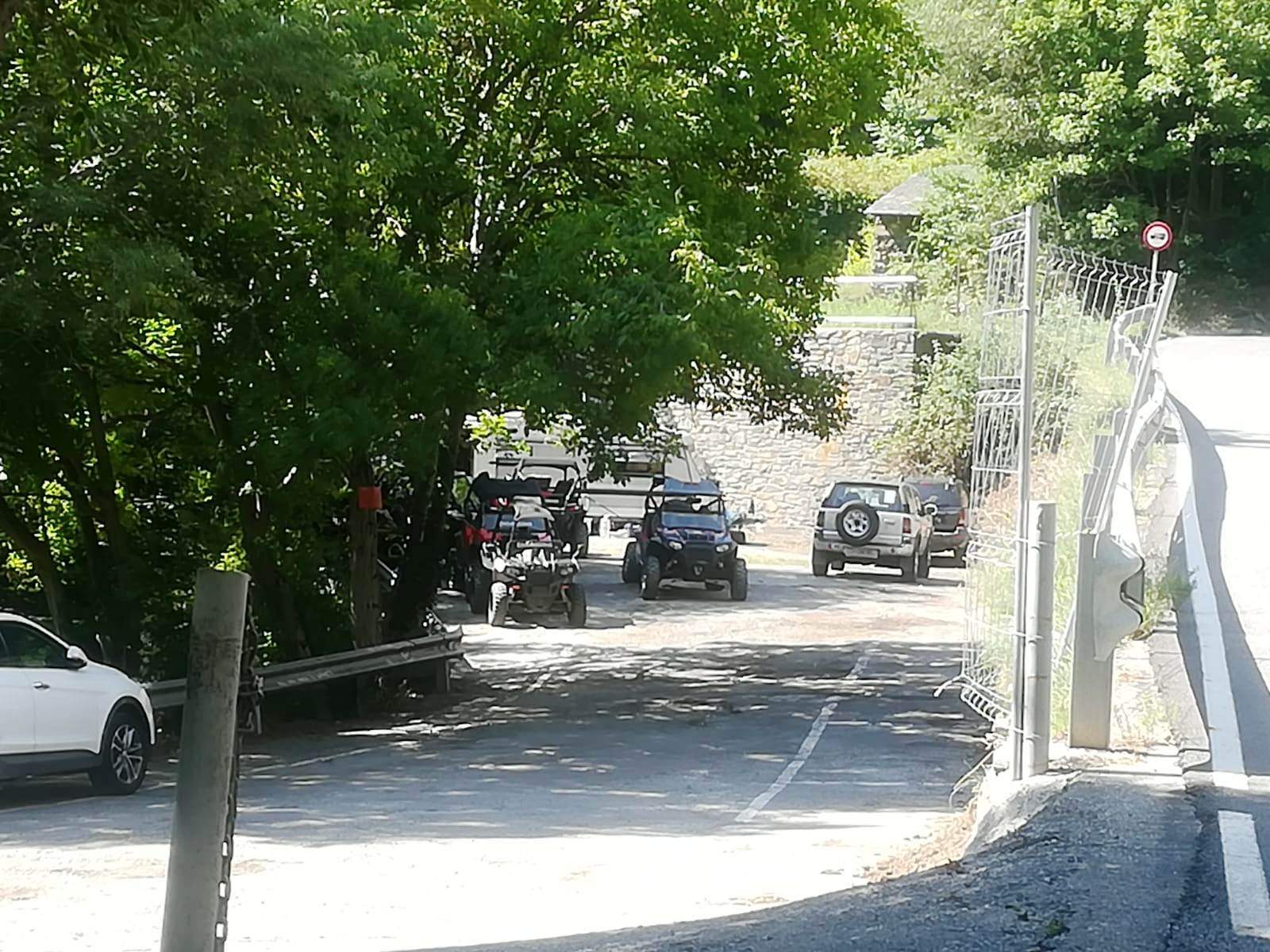 Quads aquest divendres en l'aparcament de la carretera de Fontaneda.