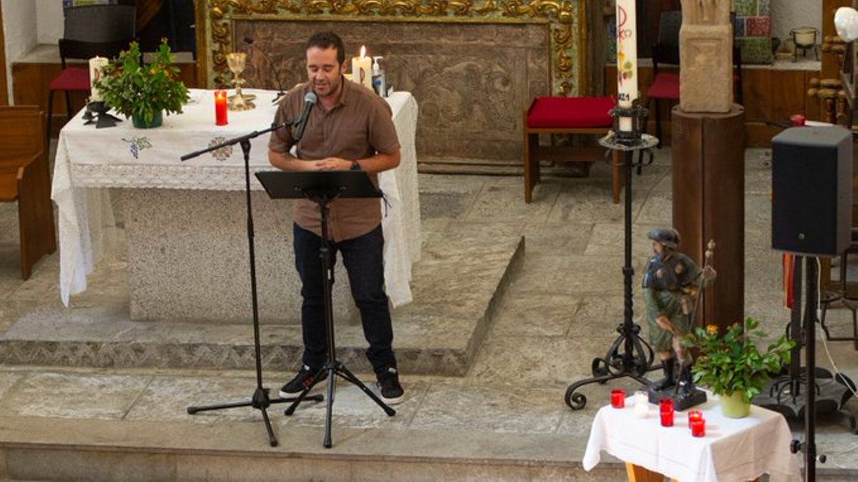 La cançó s'ha presentant durant la missa de Sant Roc.