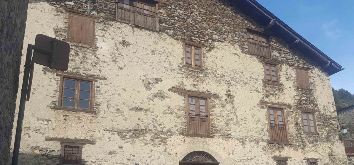 Façana del Museu Casa Rull de Sispony.