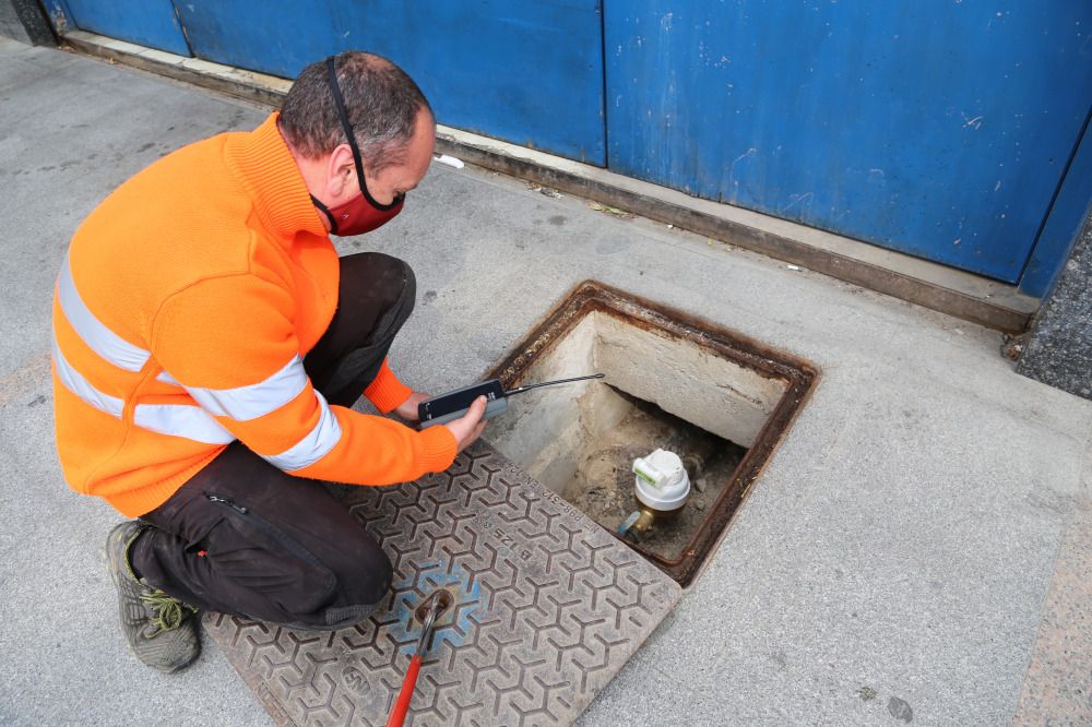 Treballs a la xarxa d'aigua de Sant Julià de Lòria.