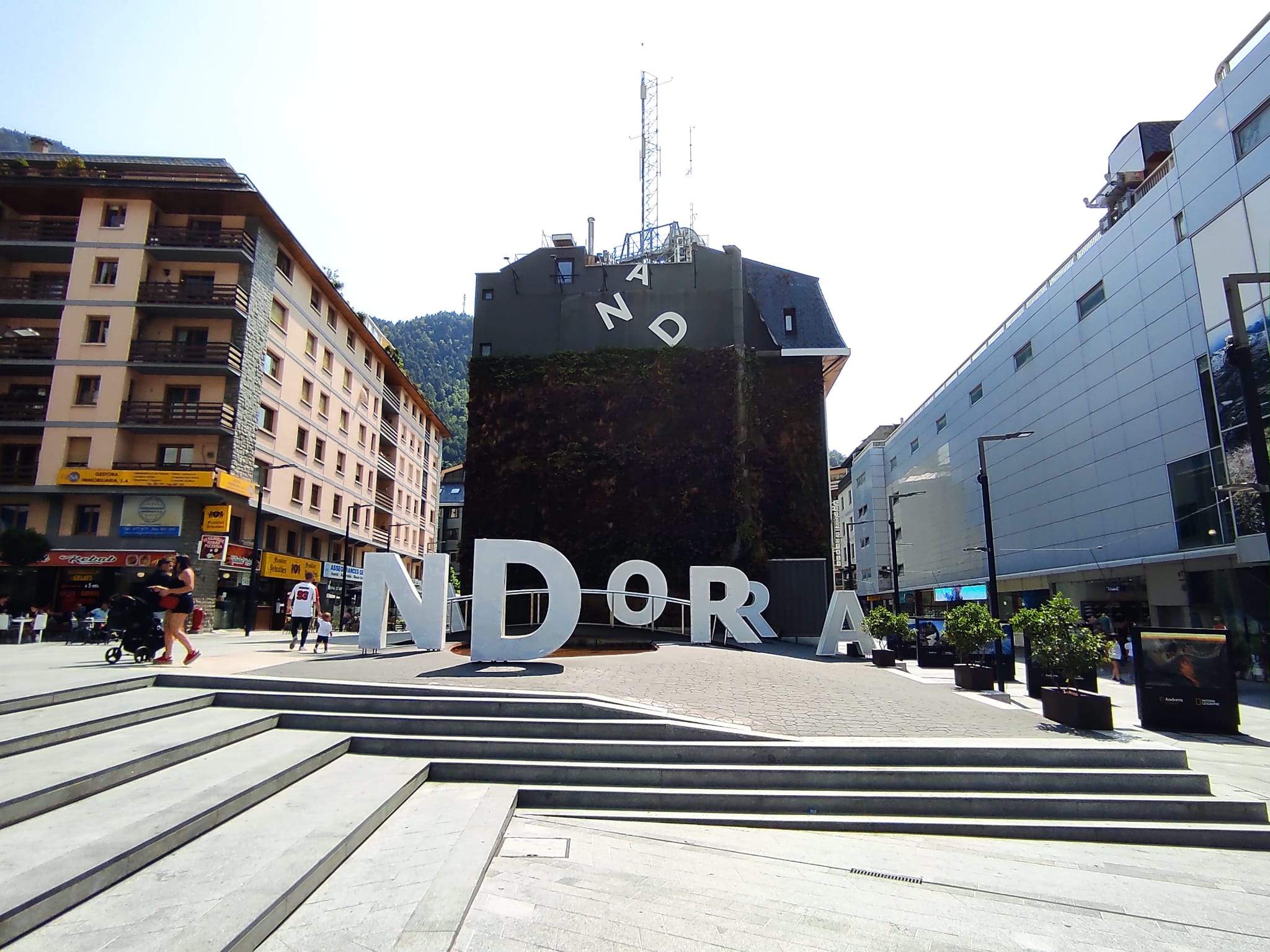 L'edifici tècnic haurà de quedar integrat dins de la nova construcció.