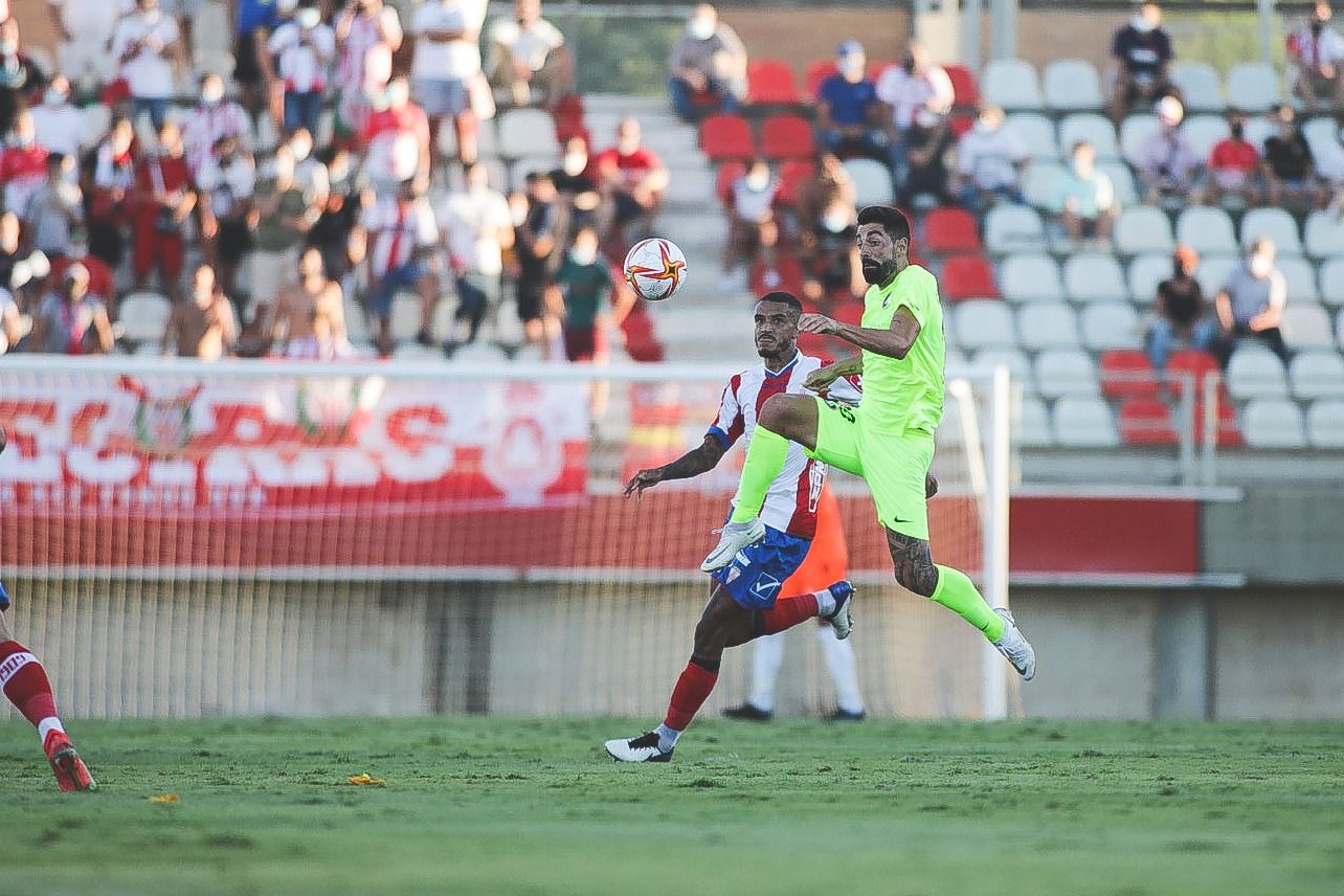 Un instant del partit a Algeciras.