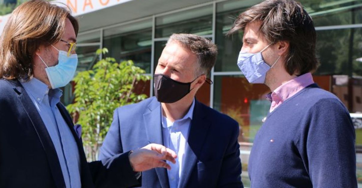 Carles Naudi, amb Ferran Costa i Carles Enseñat.