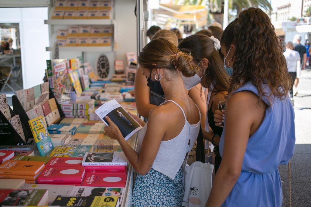 Una imatge d'una edició anterior de la Setmana del llibre en català