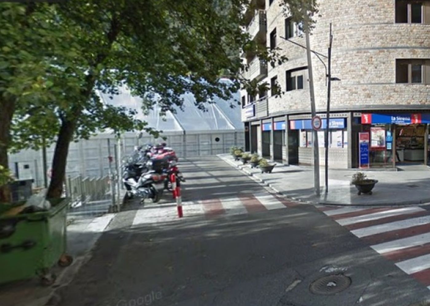 El carrer Roger Bernat III.