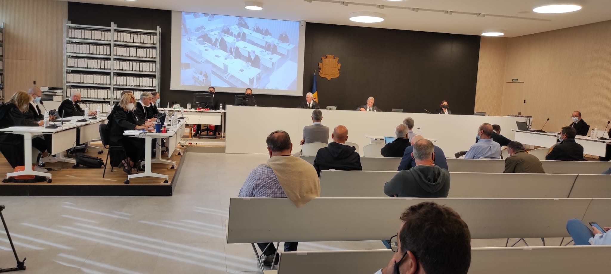Una vista de la sala just abans de reprendre's el judici. Una vista de la sala just abans de reprendre's el judici.