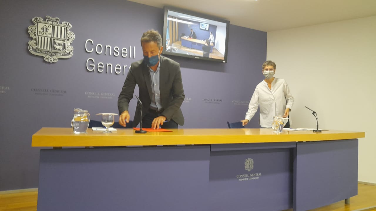 Pere López i Susanna Vela, aquest dilluns al Consell General.