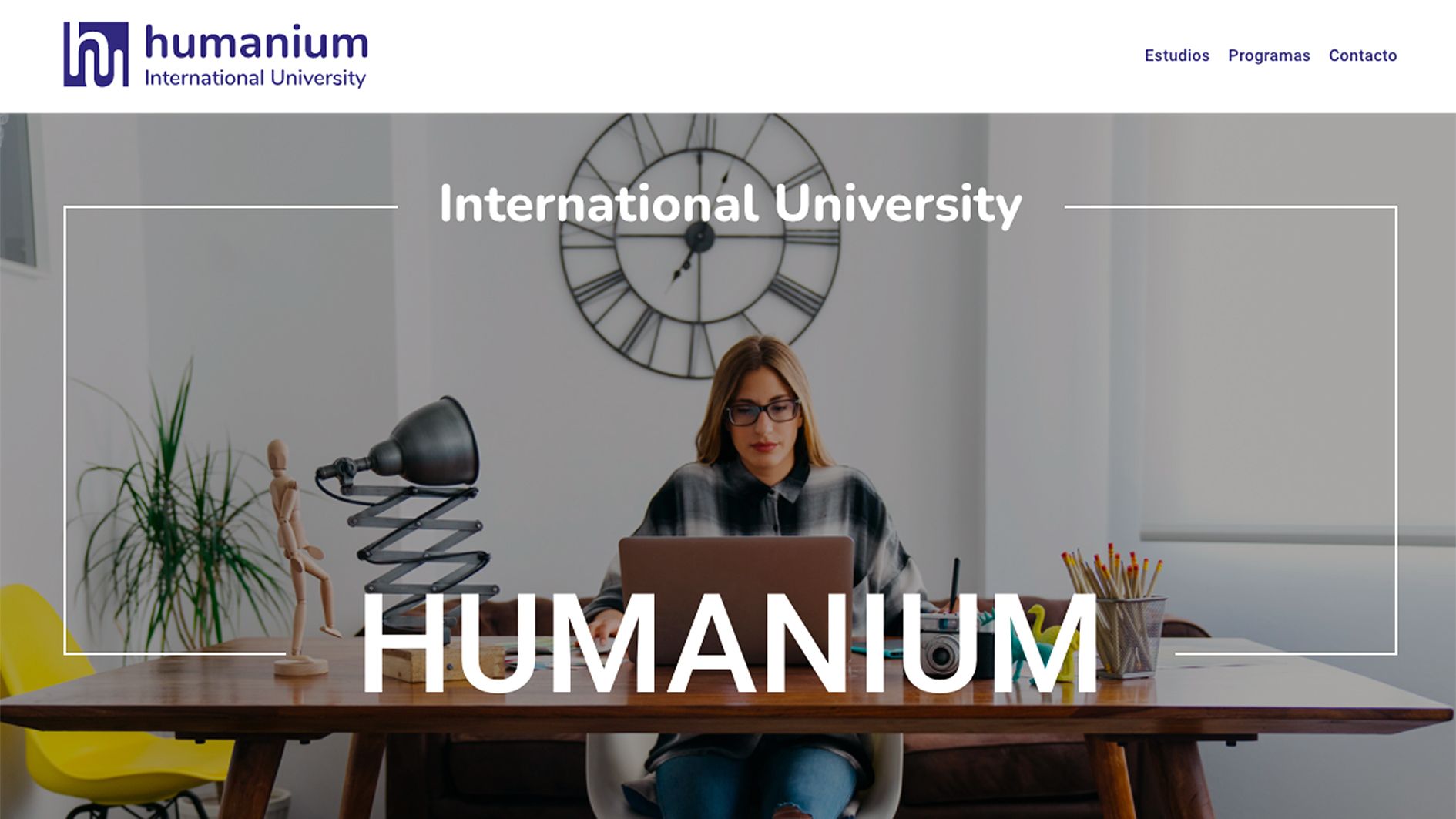 La universitat Humanium és la que promou el títol.
