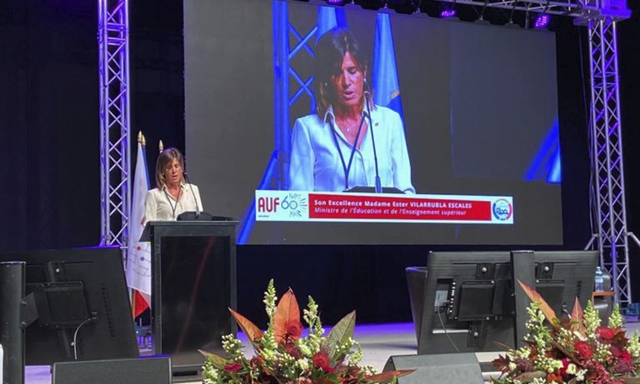 Vilarrubla al seu discurs a Bucarest