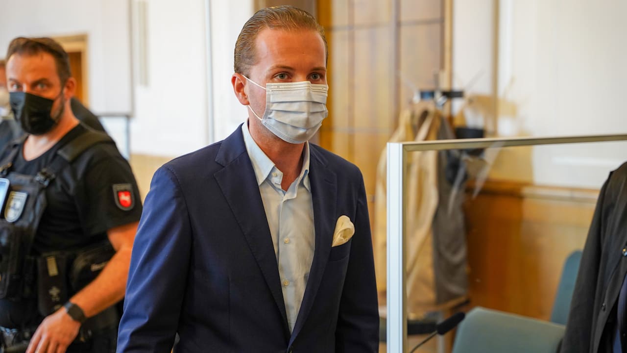 Hendrik Holt en una compareixença en seu judicial.