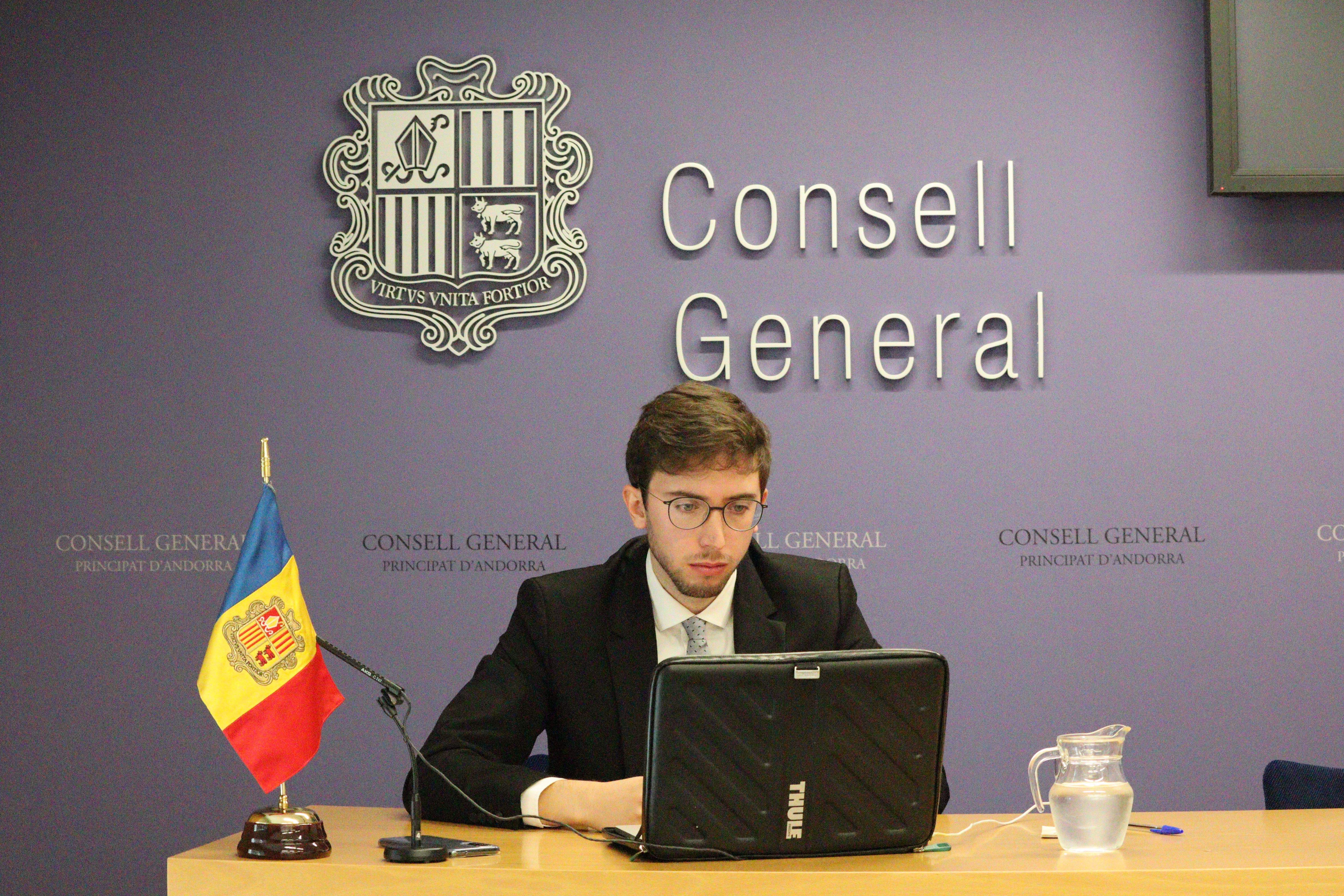 Padreny durant la seva intervenció.