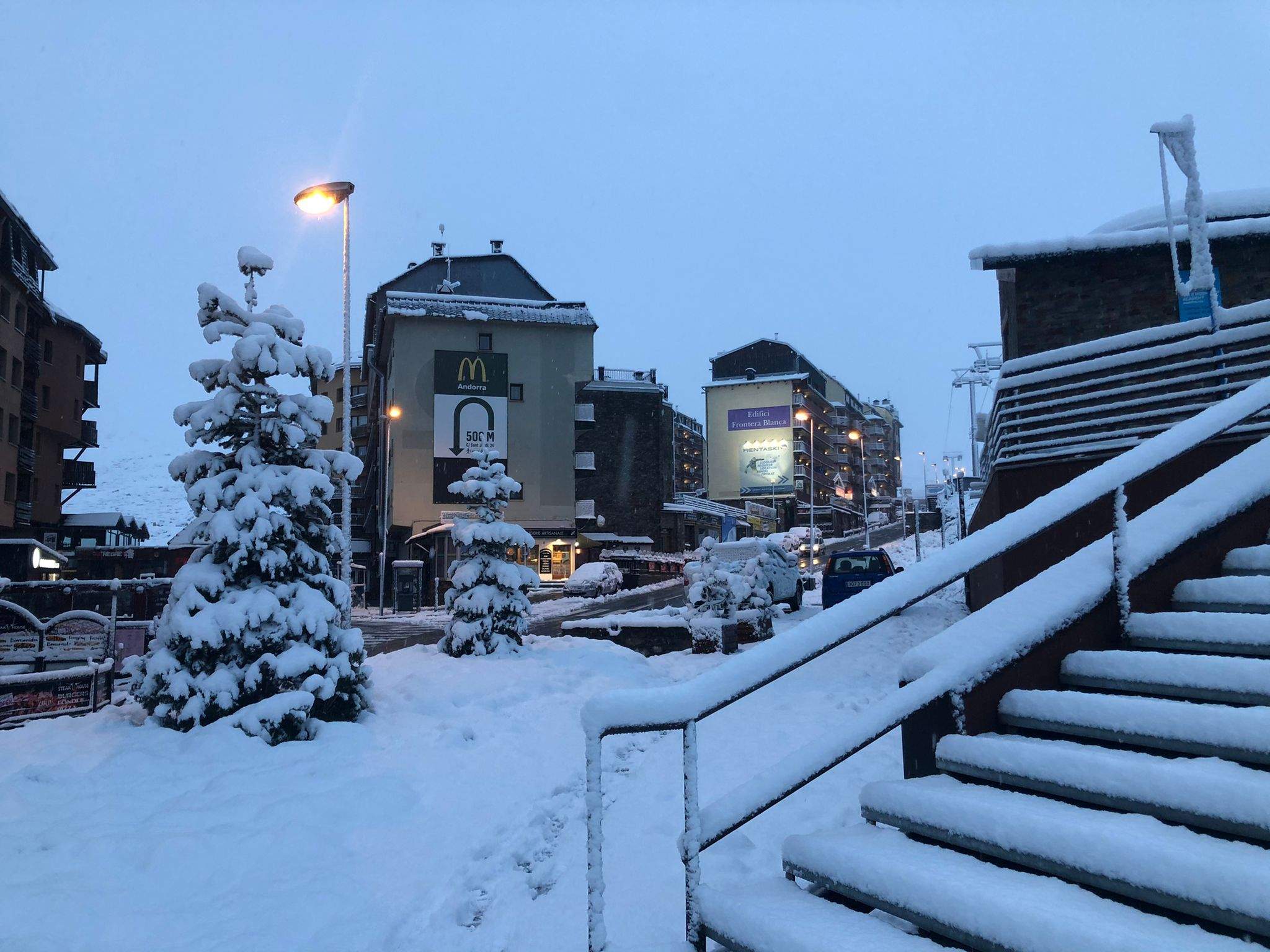El Pas de la Casa ben blanc.