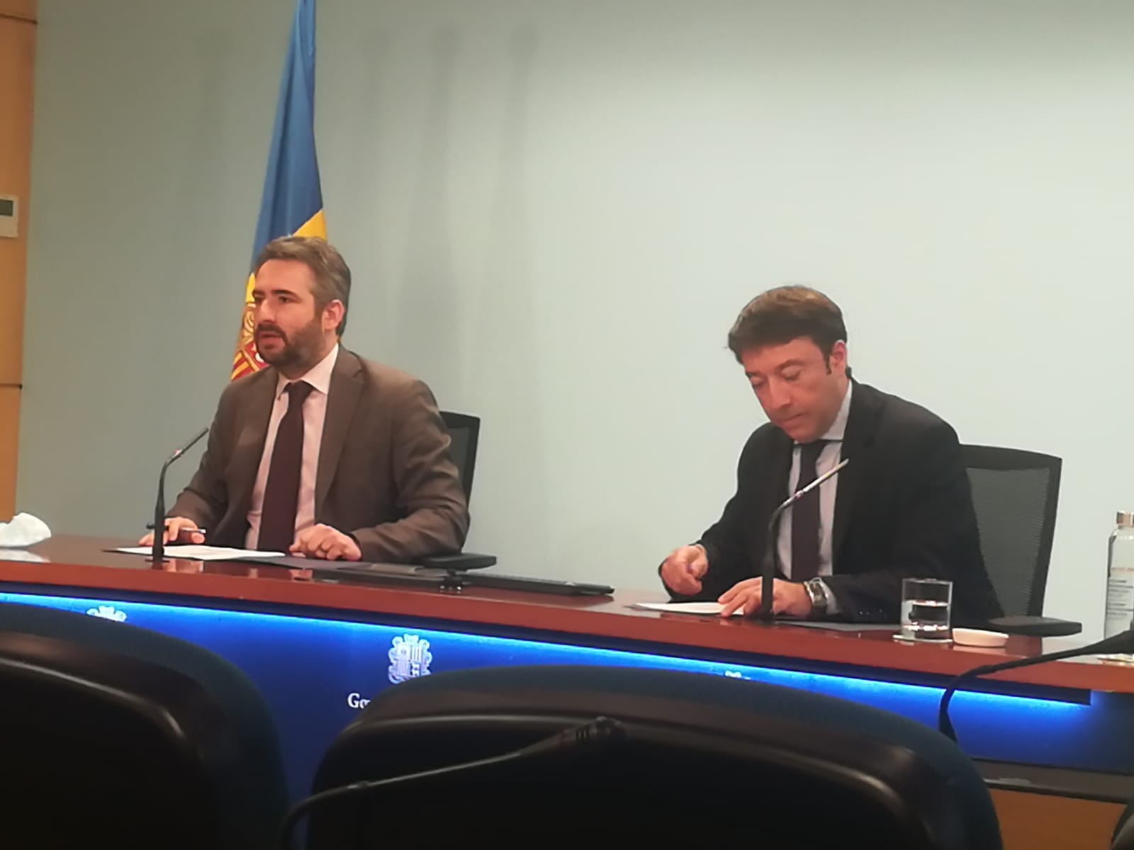 Jover i Hinojosa durant la roda de premsa d'aquest dilluns.