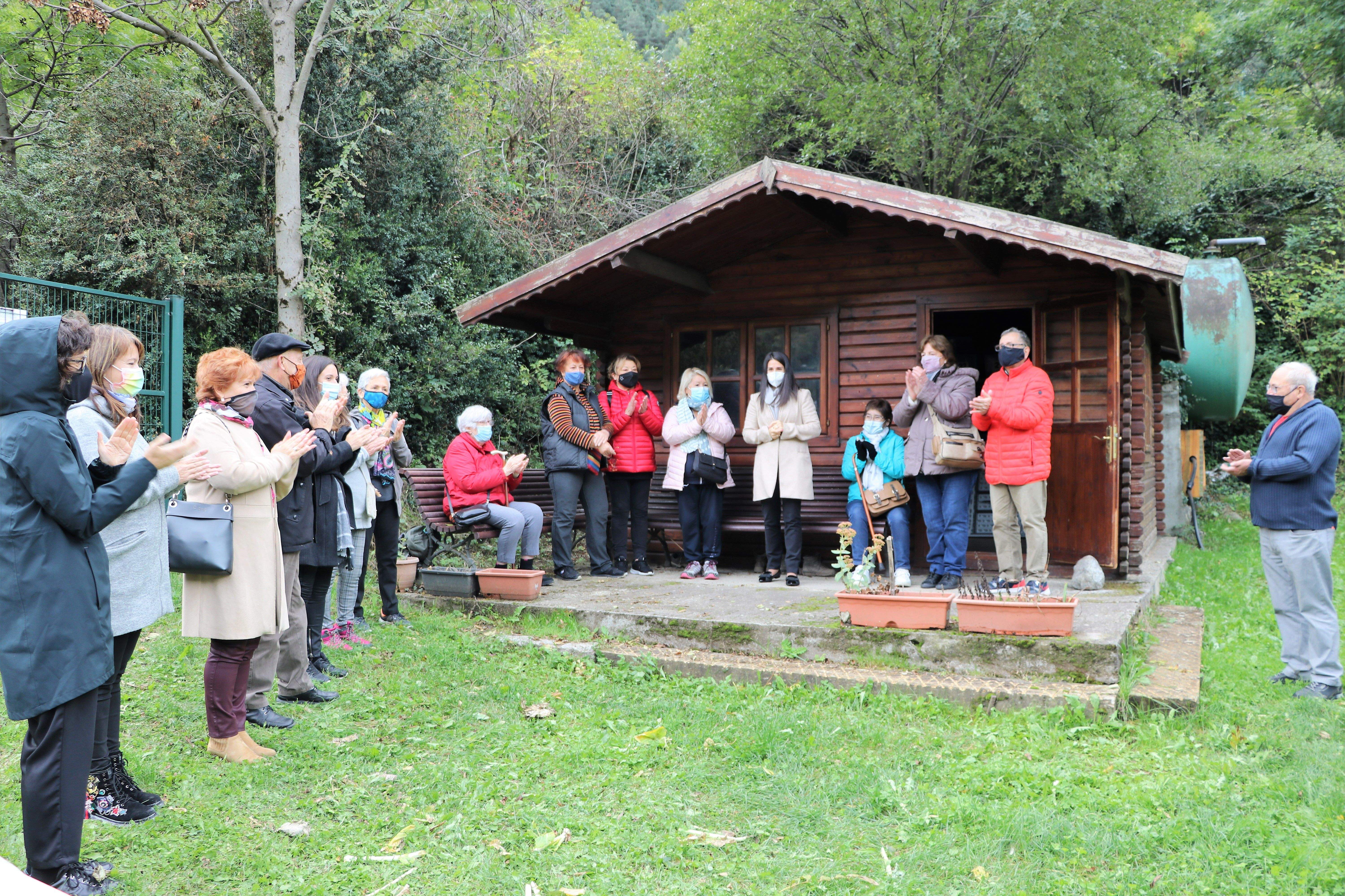 Un instant de l'acte de cloenda de la temporada d'horts per a la gent gran.