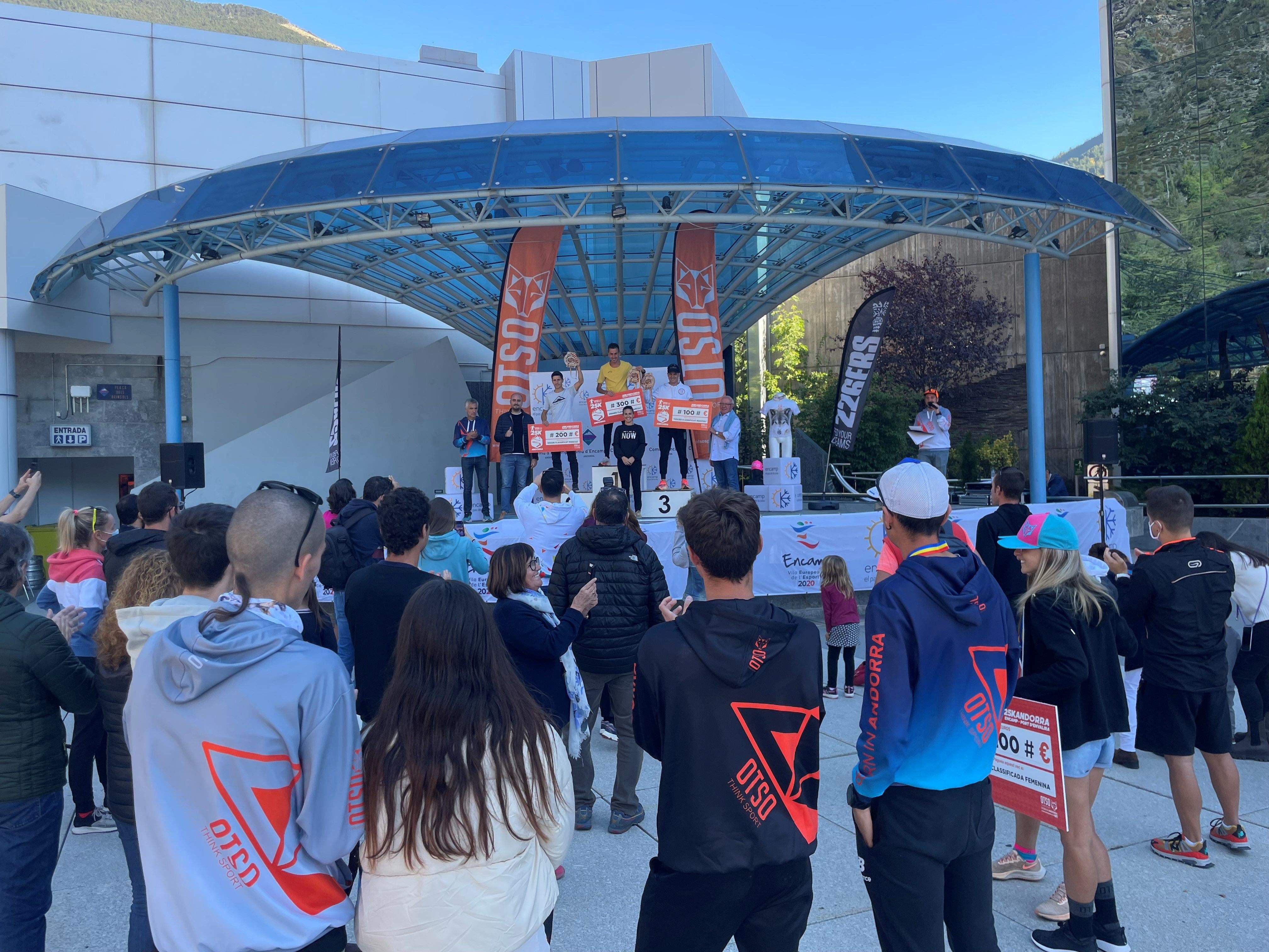 Entrega de premis celebrada a la plaça dels Arínsols.