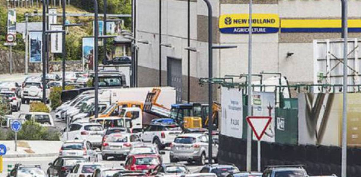 Retencions de sortida per la frontera hispanoandorrana aquest dimarts.