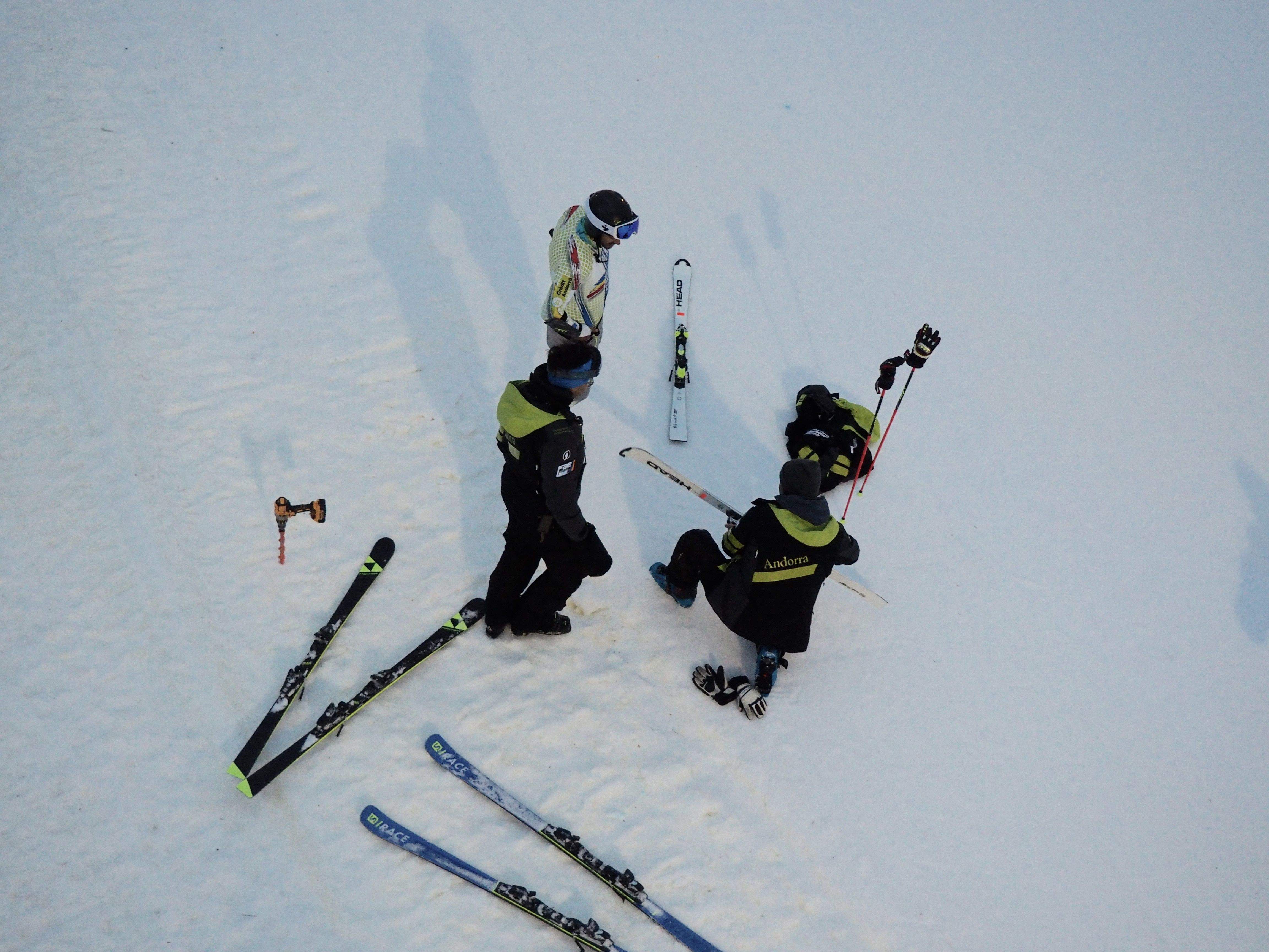 Joan Verdú amb els seus entrenadors a Soelden.