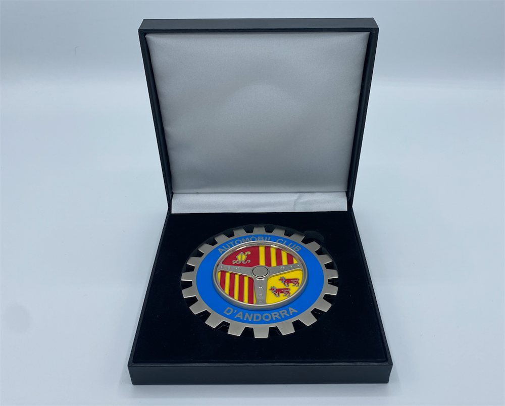 La placa commemorativa.