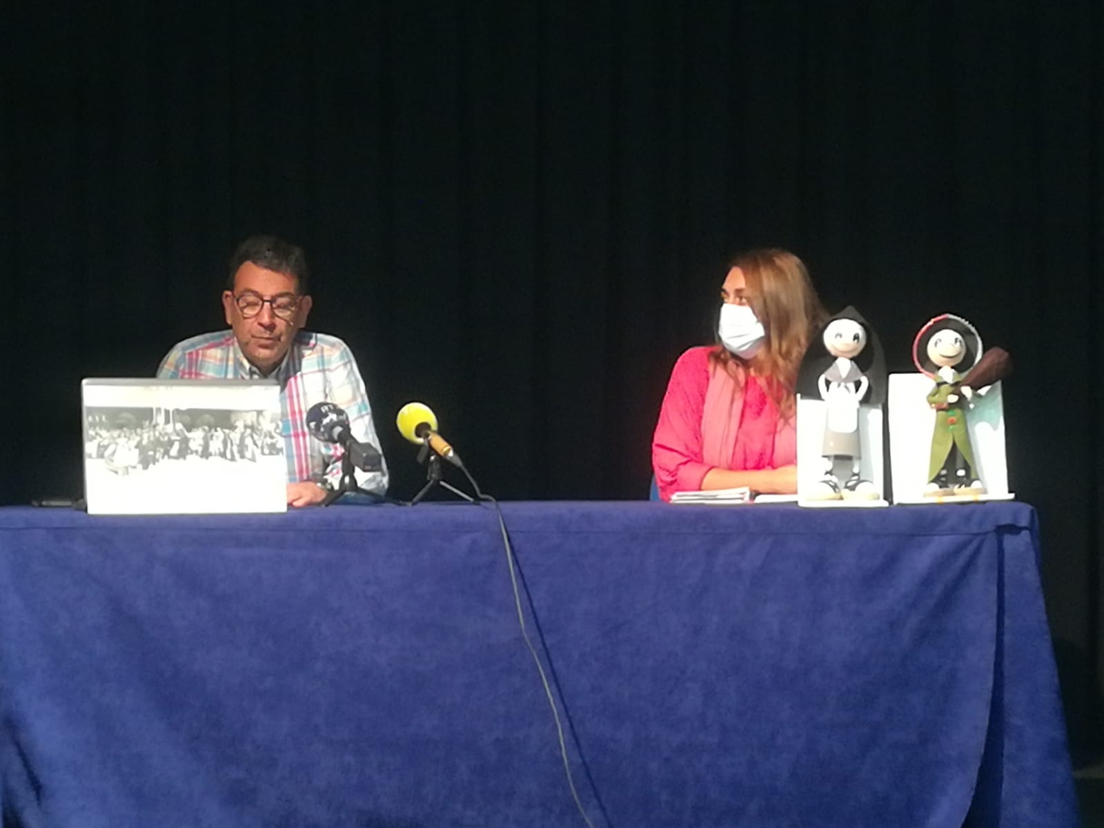 Miquel Canturri i Maria Àngels Velando a l'aniversari de l'Esbart Dansaire.