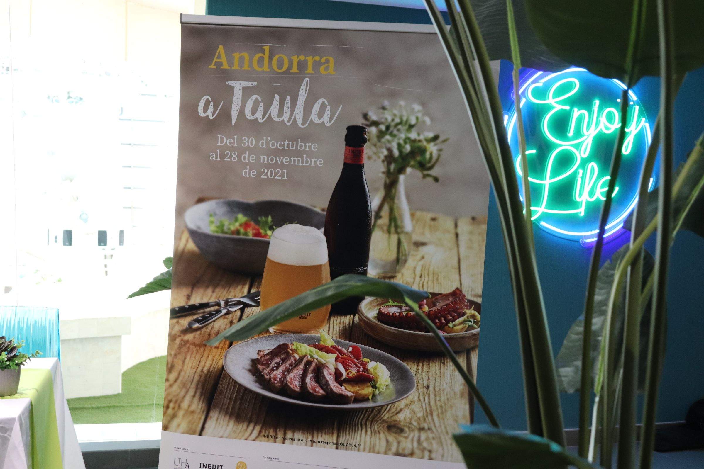 Cartell d''Andorra a taula'.