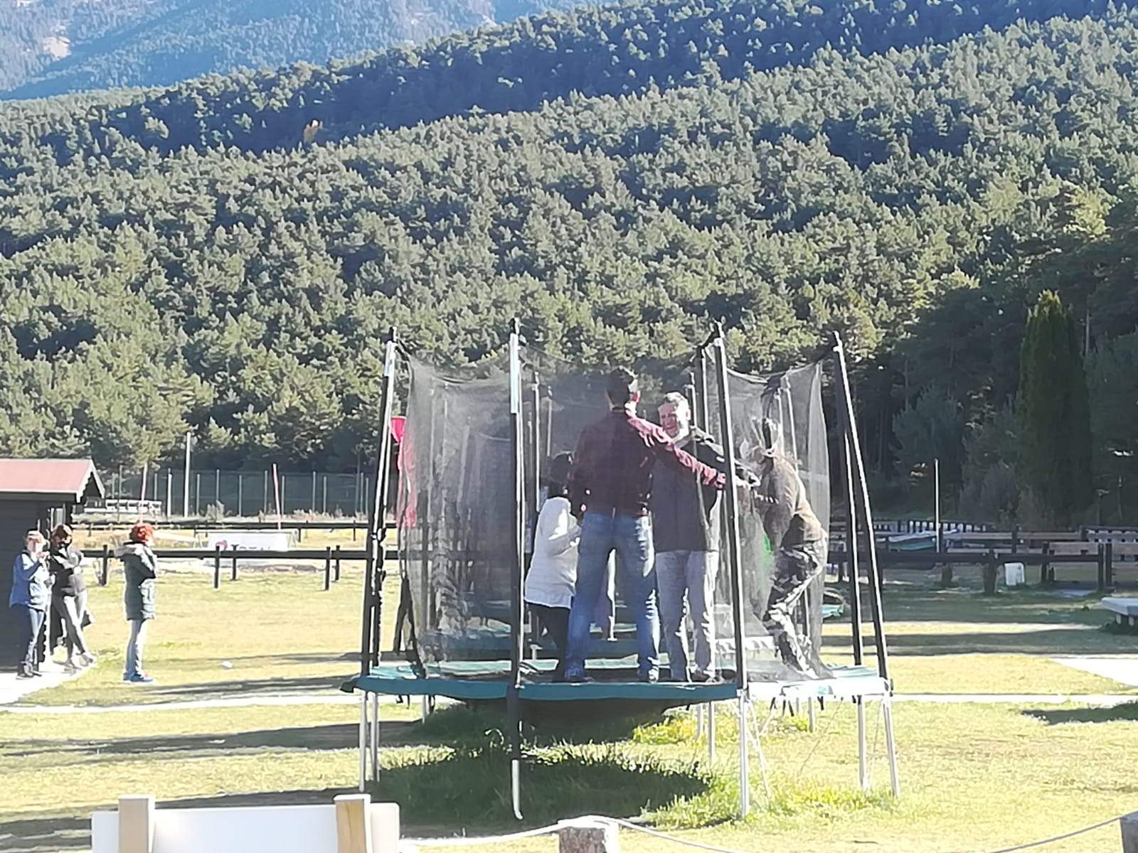 Participants en una activitat per gestionar les emocions.