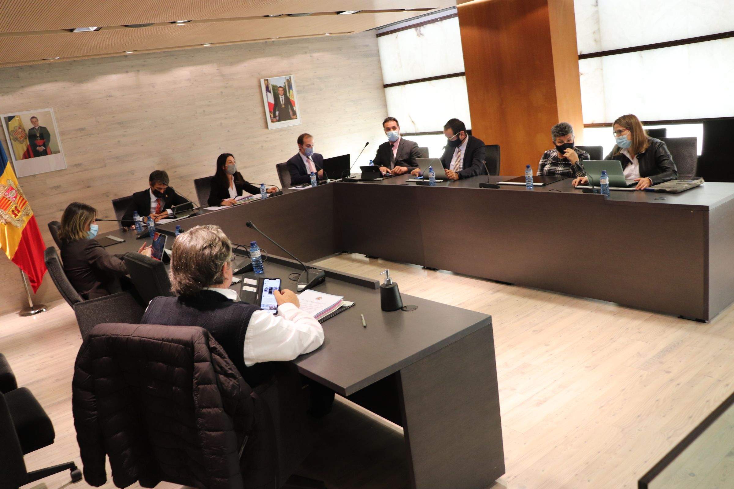 Un instant de la sessió de consell de comú d'Ordino.