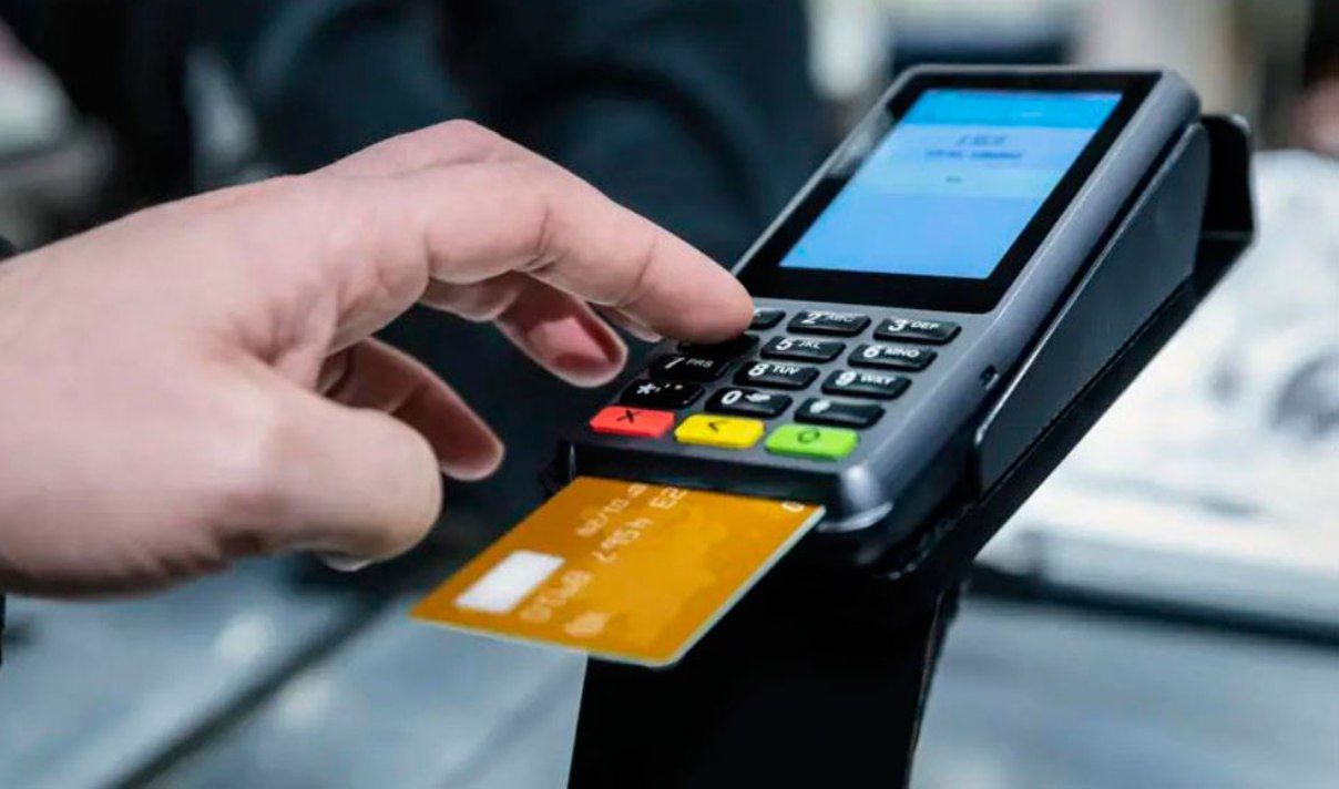 Un pagament amb targeta de crèdit.