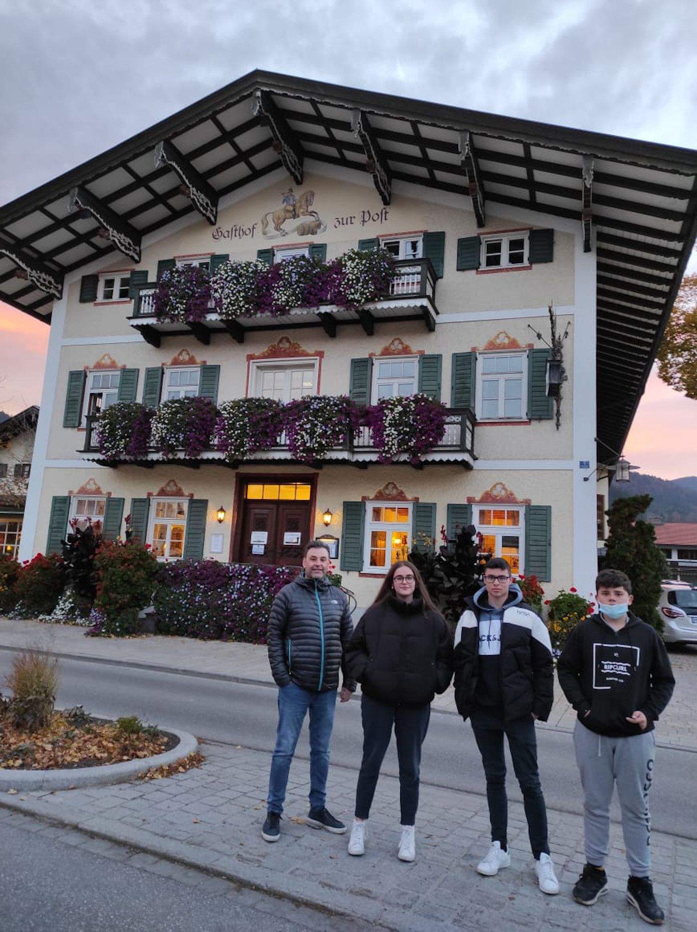 Els representants andorrans, ja a la localitat alemanya.