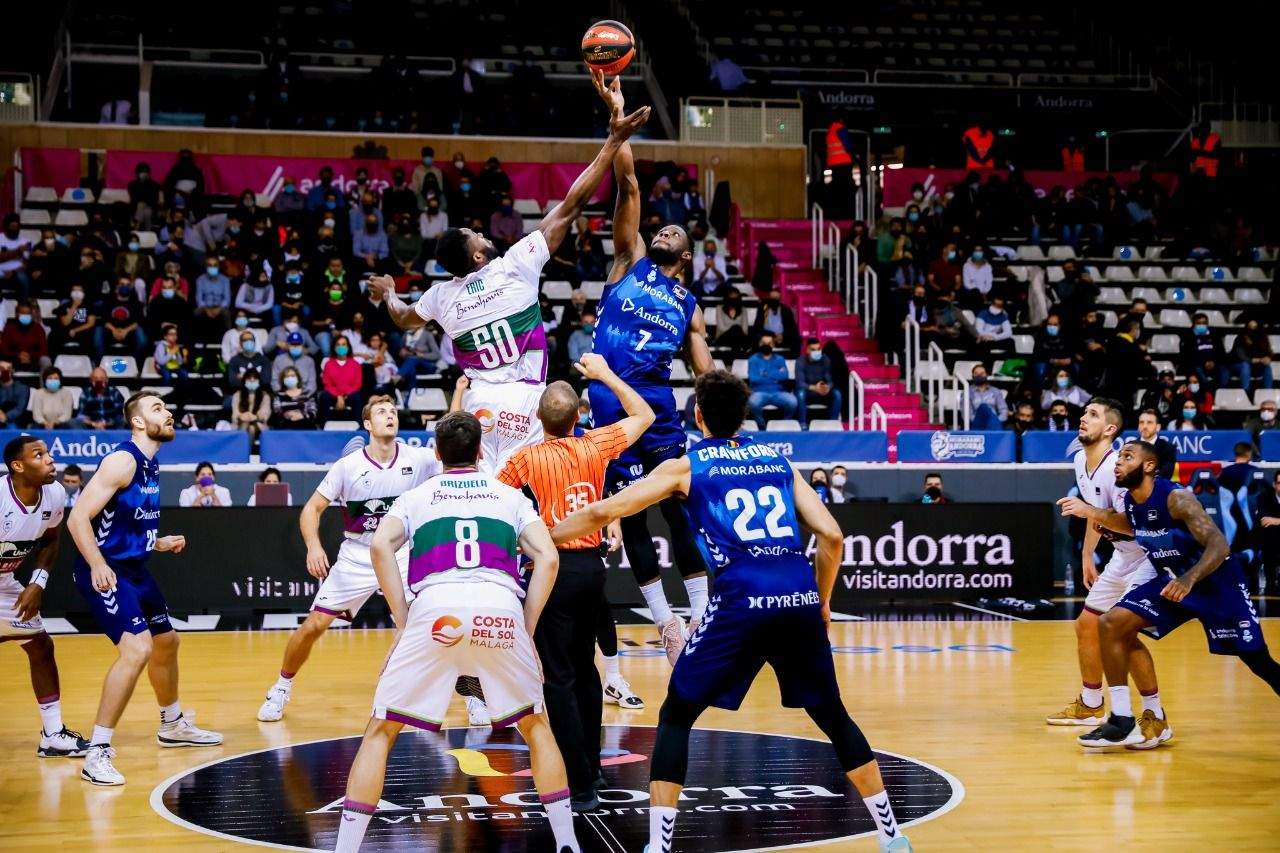 Un instant del partit entre MoraBanc i Unicaja.