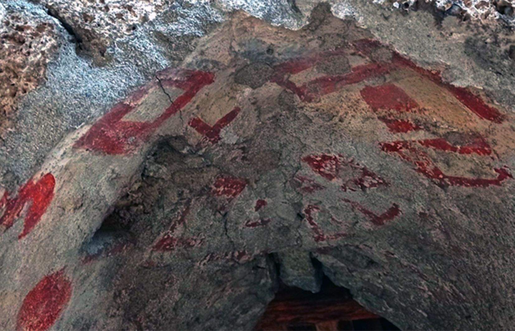 Algunes de les pintures que es conserven en les arcacions.