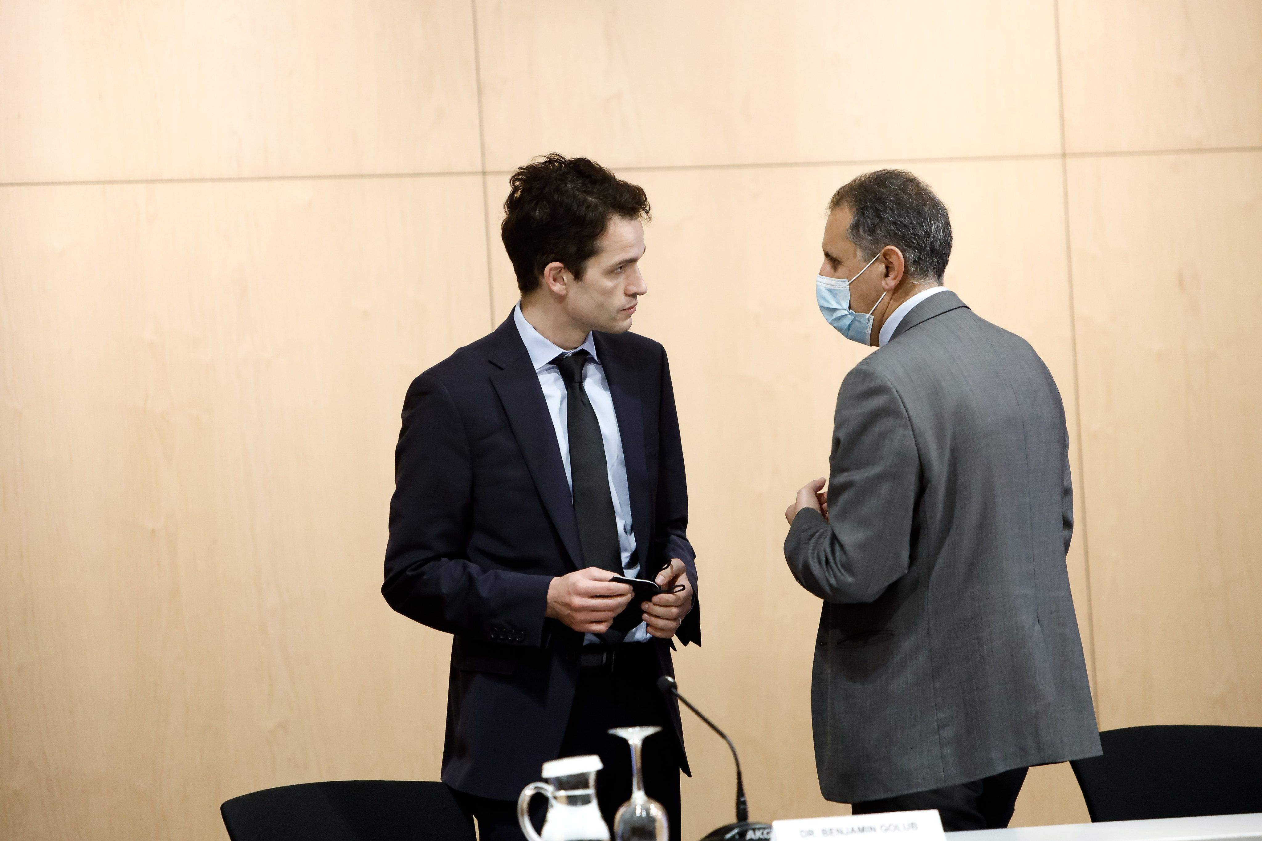 Golub conversa amb el director del Departament de Sistemes Educatius i Serveis Escolars, Josep Areny aquest dilluns.