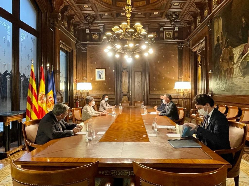 La trobada s'ha dut a terme a la seu de la delegació del govern espanyol a Barcelona.