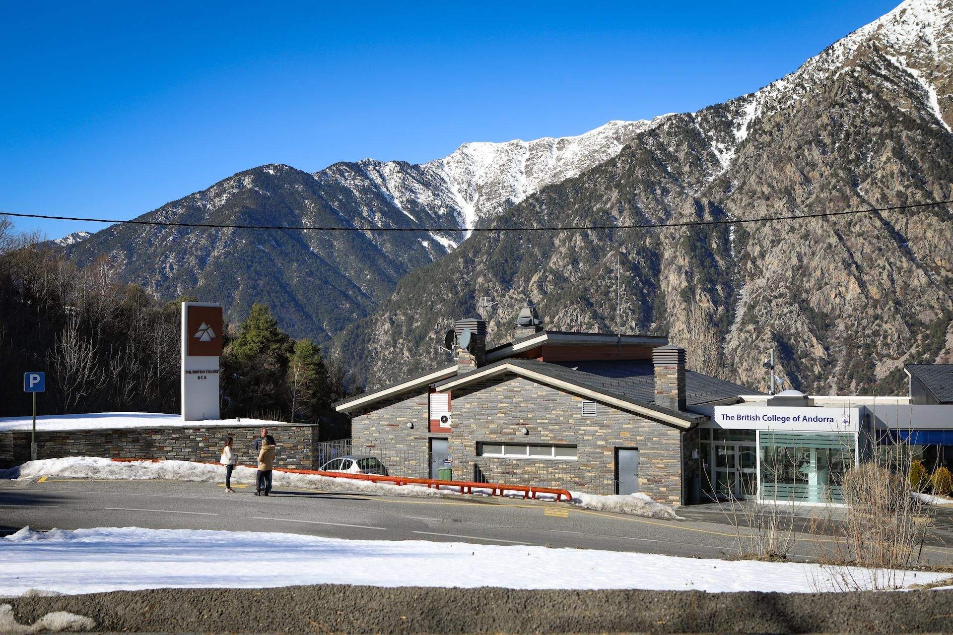 L'edifici del British College of Andorra.
