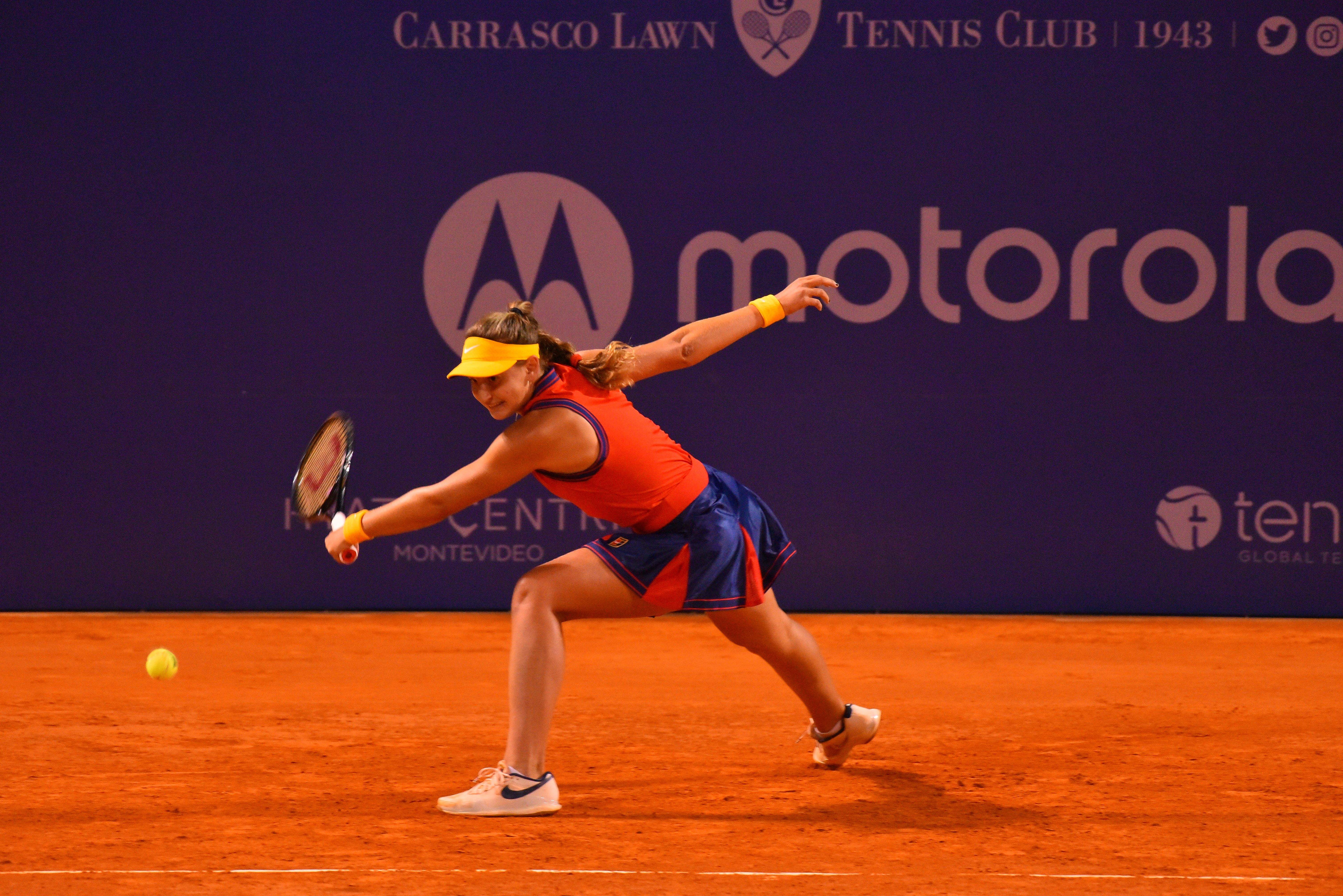 Vicky Jiménez, durant el primer partit a Montevideo.