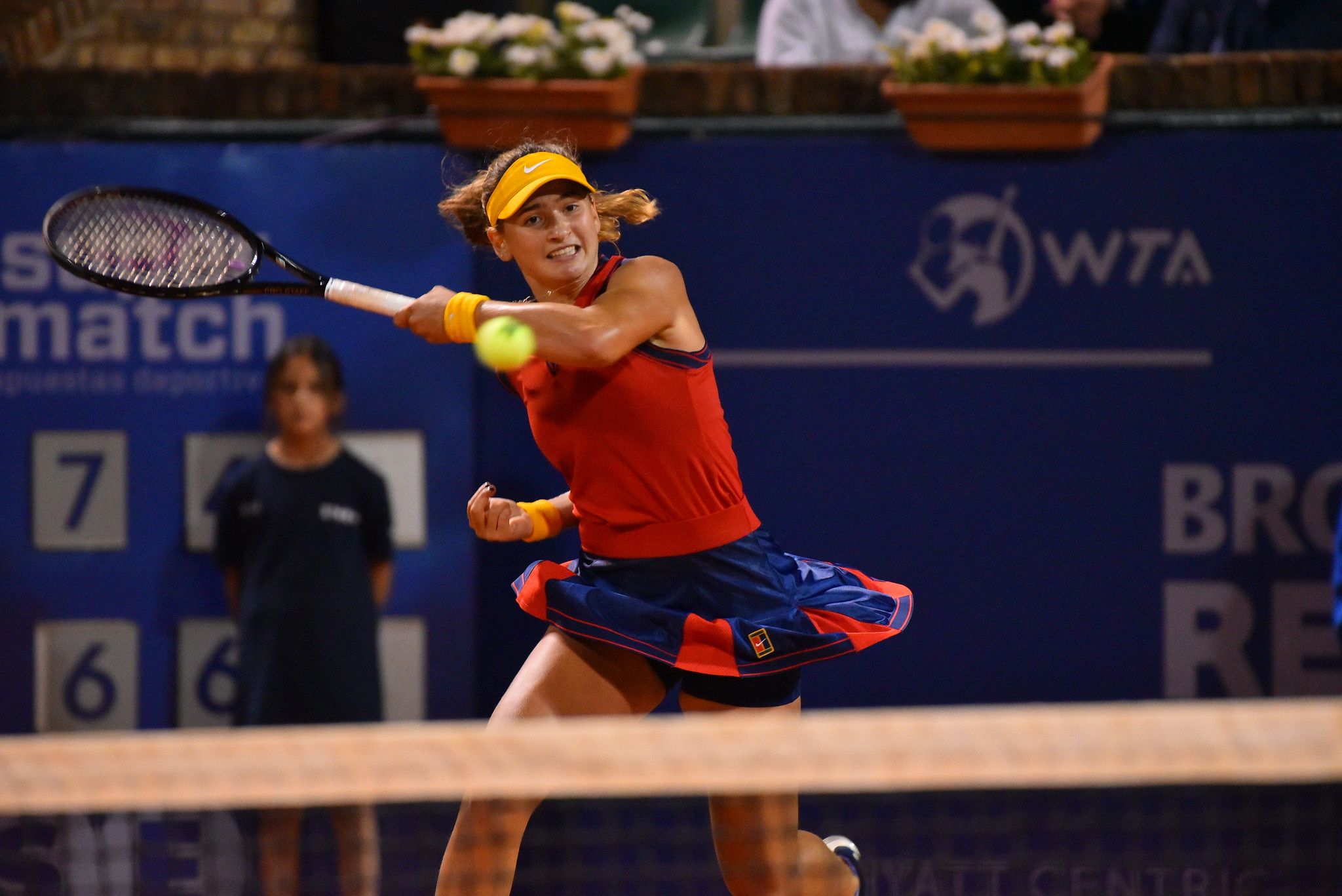 Vicky Jiménez, en una acció del duel contra Carle.
