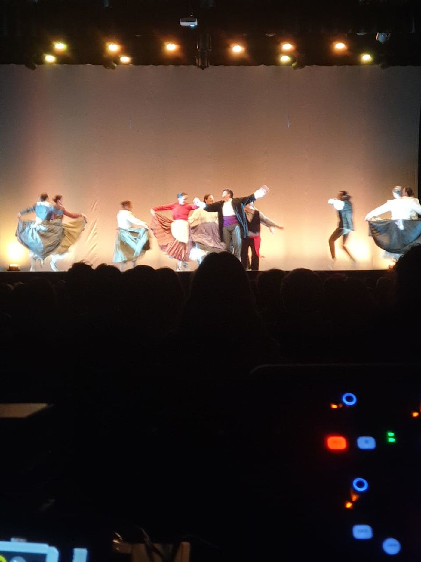 Un instant del festival de l'Esbart Santa Anna.