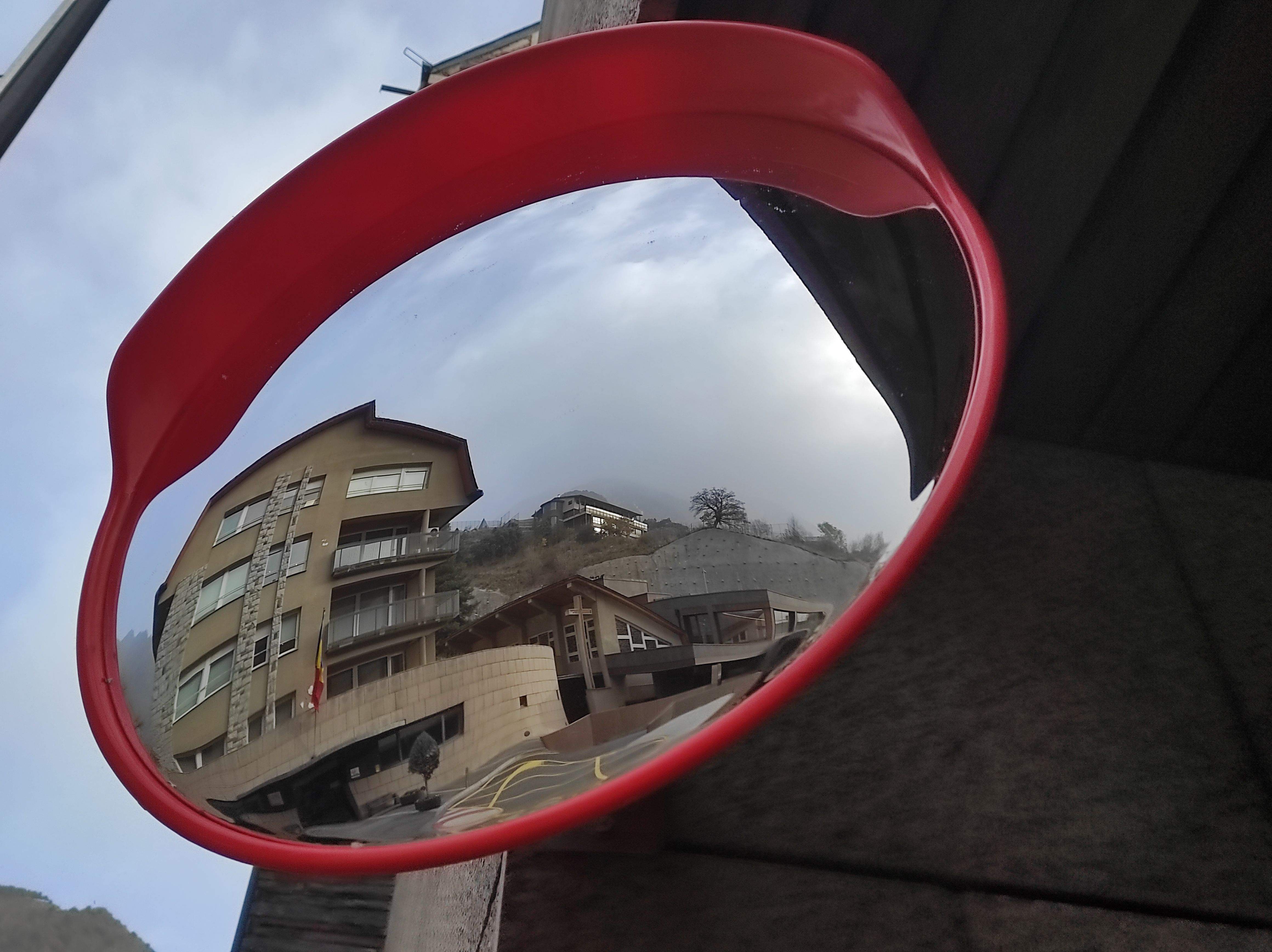 Al CIC s'hi accedeix per les dependències de consultes externes.