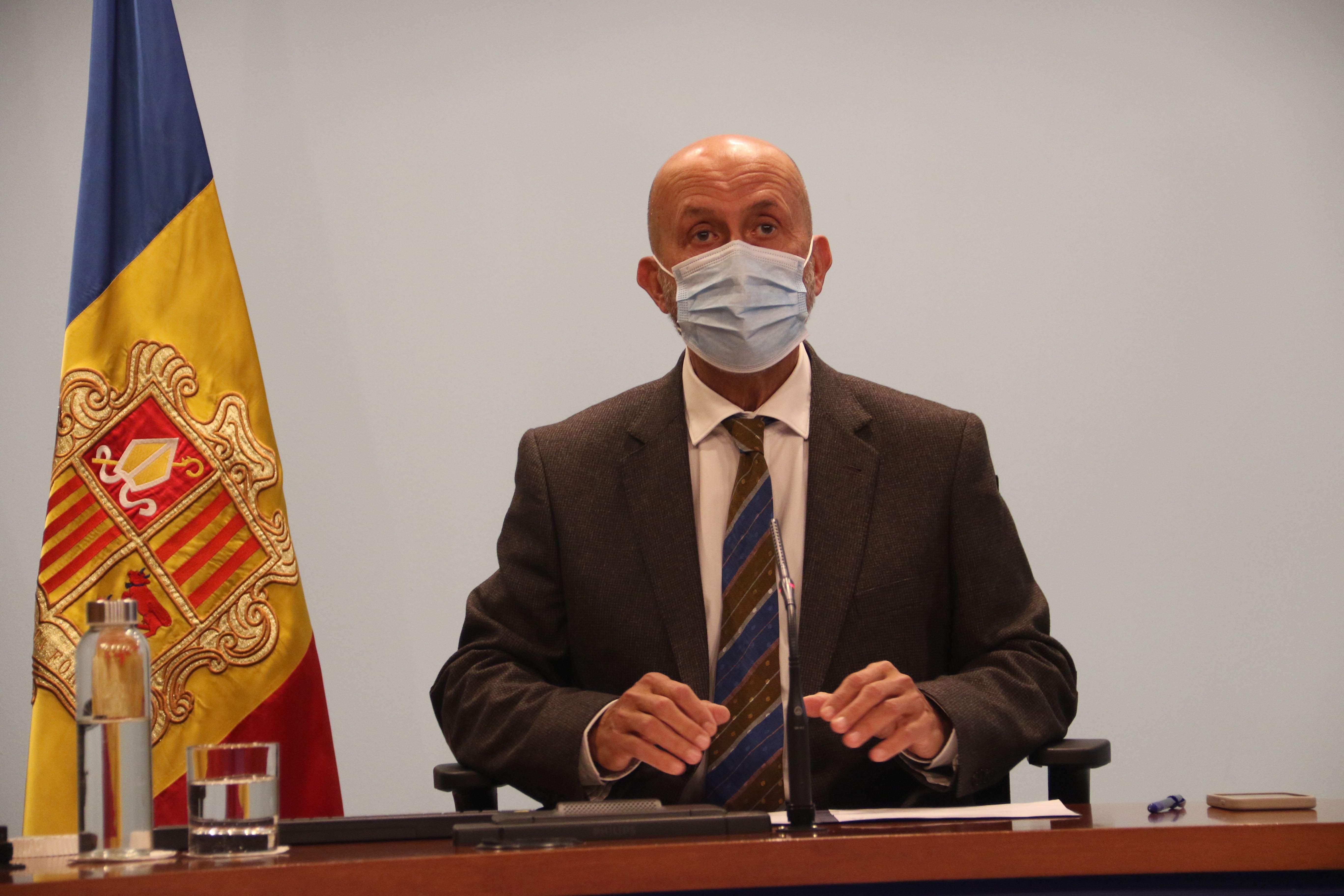 El ministre de Salut, Joan Martínez Benazet, durant la compareixença d'aquest divendres.