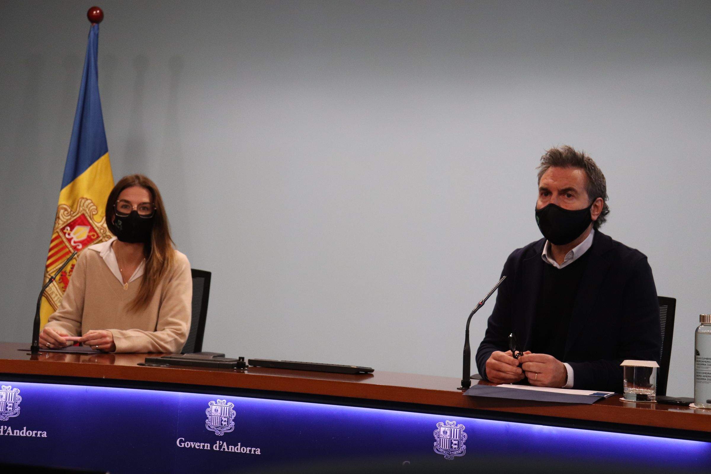 La ministra de cultura i esports, Sílvia Riva, i el secretari d'estat, Justo Ruiz.