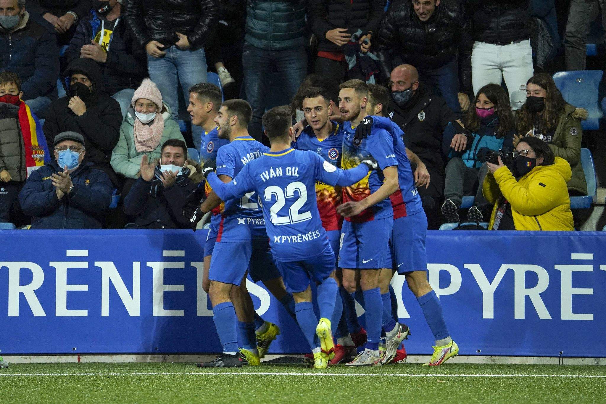 Els jugadors tricolors celebren el gol del momentani empat a 1 davant el Celta.