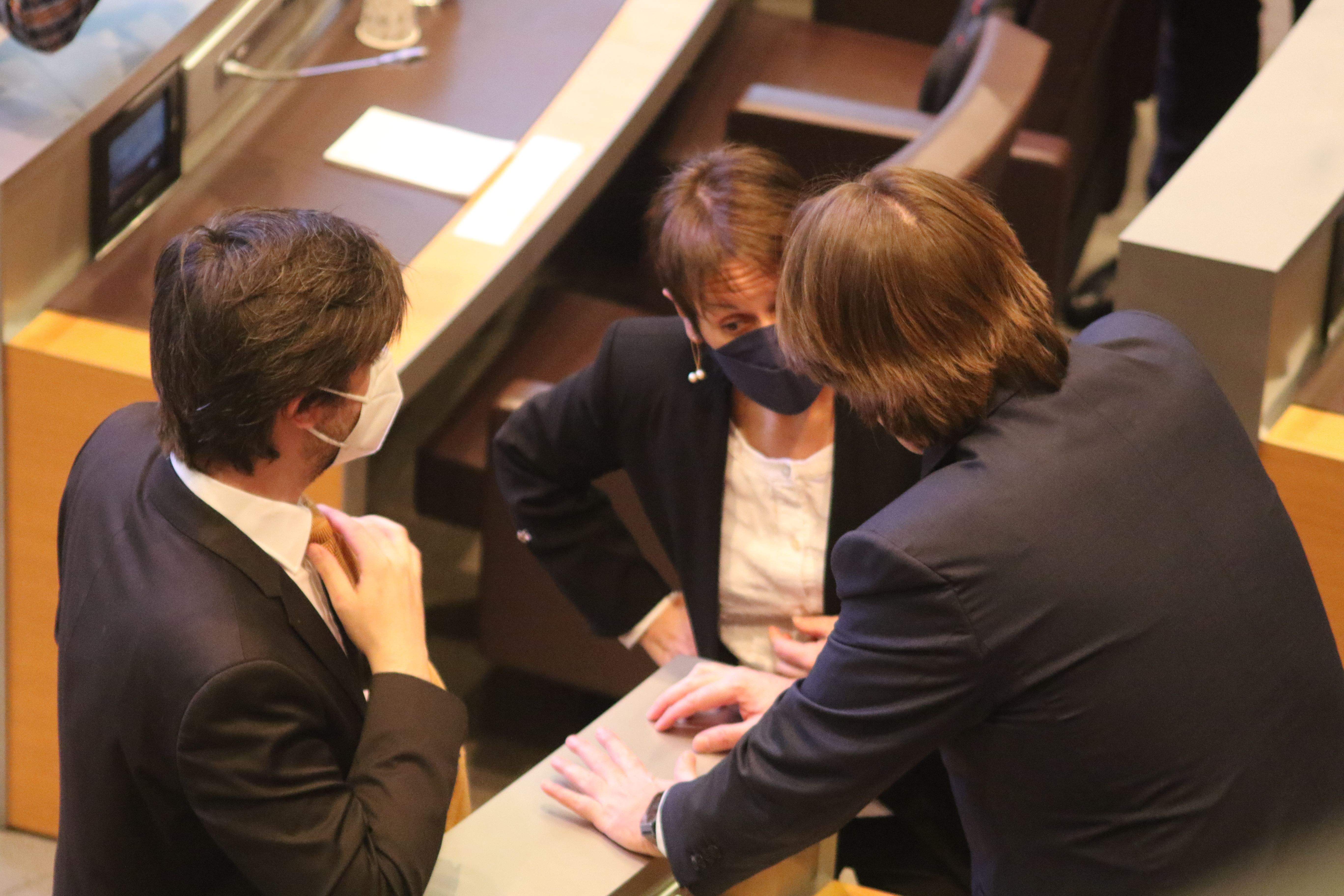 Enseñat, Suñé i Naudi, abans de la sessió de Consell d'aquest dilluns.