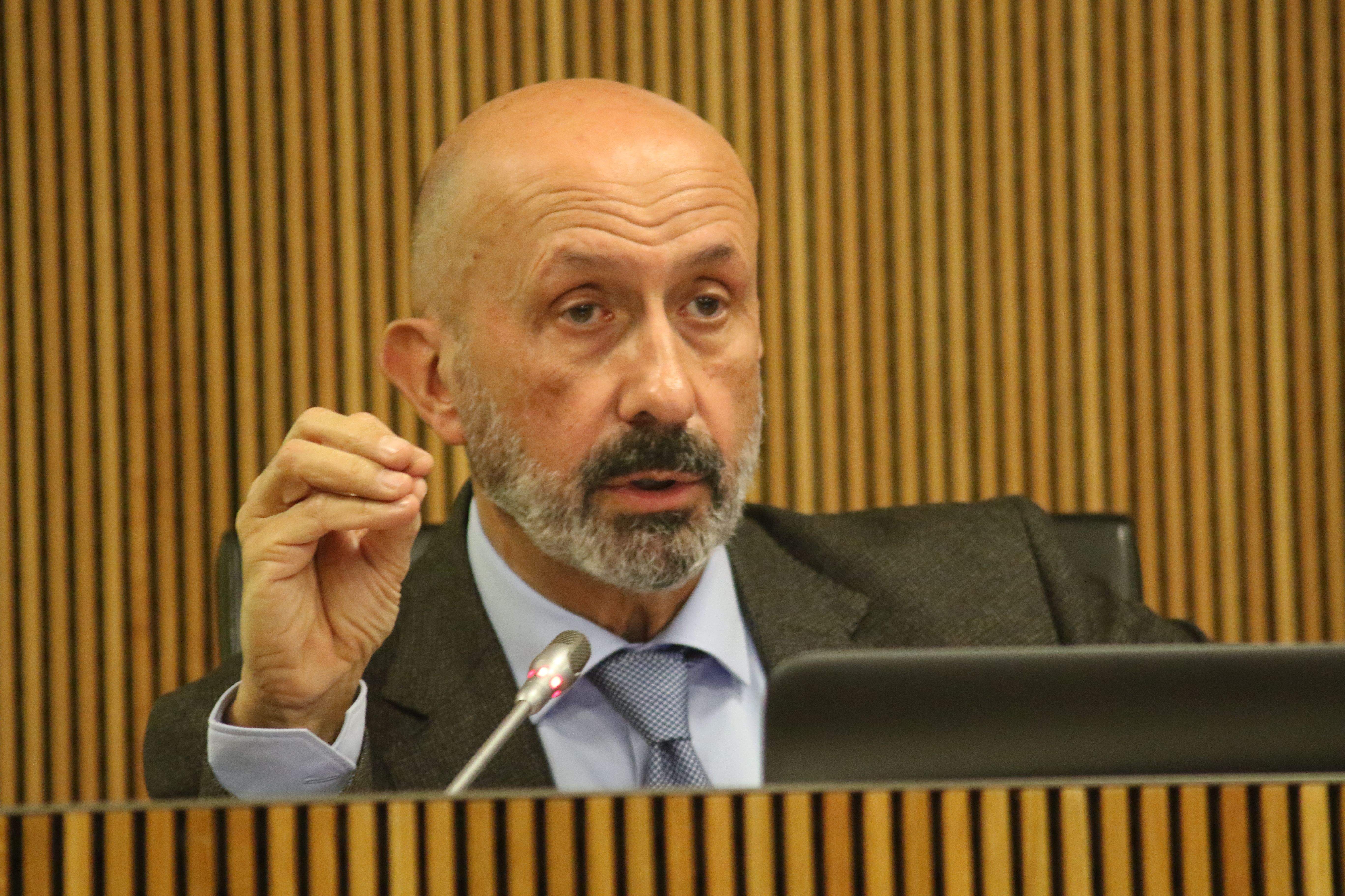 Joan Martínez Benazet donant explicacions al Consell General.