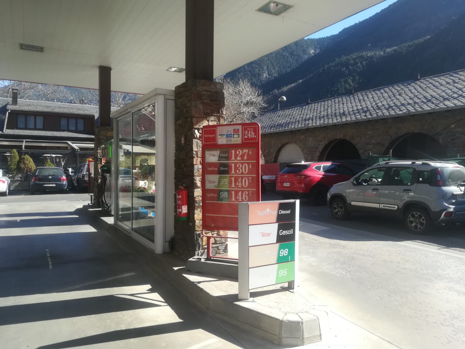 Preus aquest dijous a una gasolinera d'Andorra la Vella.