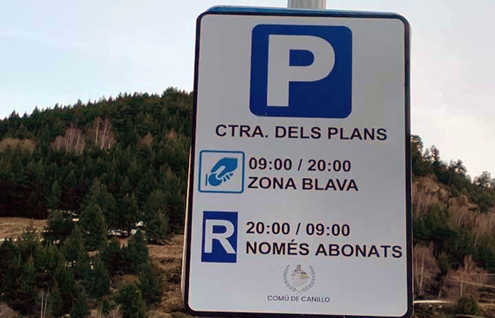 Un rètol de zona blava a Ransol.